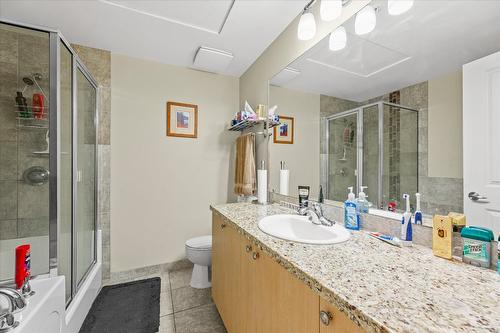 301-4205 Gellatly Road, West Kelowna, BC - Indoor Photo Showing Bathroom