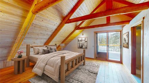 1896 St. Mary Lake Road, Kimberley, BC - Indoor