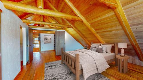 1896 St. Mary Lake Road, Kimberley, BC - Indoor Photo Showing Other Room