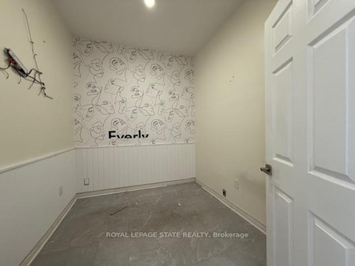 854 King Street W, Hamilton, ON 