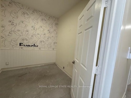 854 King Street W, Hamilton, ON 