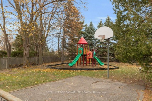 28 Stately Way, Markham, ON - Outdoor