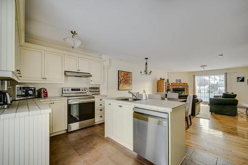 Kitchen - 729A Rue Principale, Saint-Sauveur, QC - Indoor Photo Showing Kitchen
