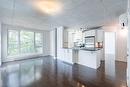 Living room - 218-1235 Rue Bishop, Montréal (Ville-Marie), QC  - Indoor Photo Showing Kitchen 