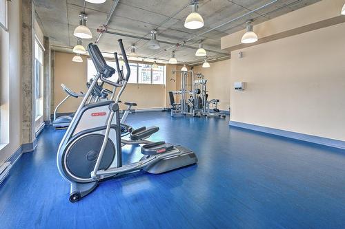 Exercise room - 218-1235 Rue Bishop, Montréal (Ville-Marie), QC - Indoor Photo Showing Gym Room