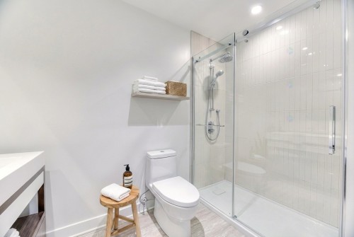 Salle de bains - 908-1200 Rue Drummond, Montréal (Ville-Marie), QC - Indoor Photo Showing Bathroom