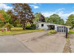 15 Canada ST  Saint-Antoine, NB E4V 1C4