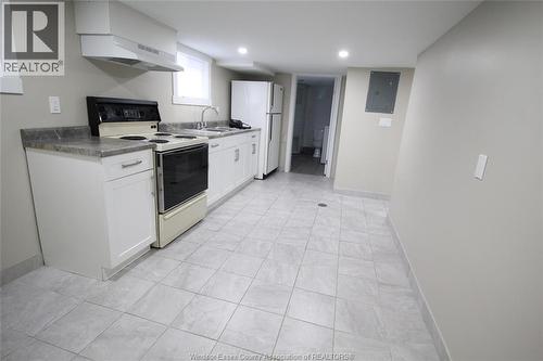 2366 Cadillac, Windsor, ON - Indoor Photo Showing Kitchen