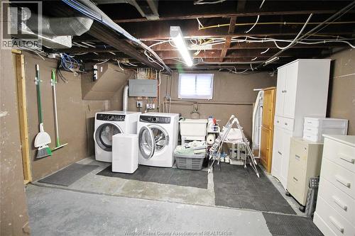 2366 Cadillac, Windsor, ON - Indoor Photo Showing Laundry Room
