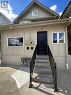 UPPER - 24 ST CLAIR GARDENS  Toronto (Corso Italia-Davenport), ON M6E 3V4