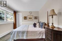 2nd Bedroom with large W/I closet - 