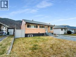 3330 Dahlia Crescent  Trail, BC V1R 2X9