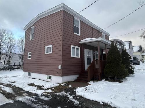 192-194 Gatacre Street  Sydney, NS B1N 1Z2