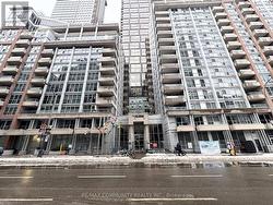 230 - 250 WELLINGTON STREET W  Toronto, ON M5V 3P6