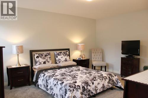 440 Ridge Place, Penticton, BC - Indoor Photo Showing Bedroom