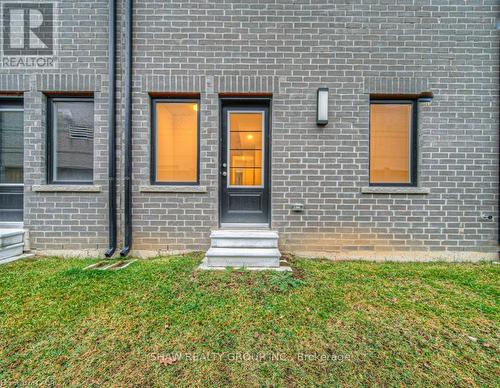 8 - 258 Hespeler Road, Cambridge, ON - Outdoor