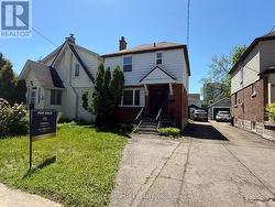 17 ARKELL STREET  Hamilton, ON L8S 1N5