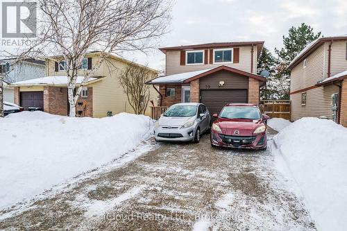 39 CORBETT DRIVE  Barrie, ON L4M 5S9