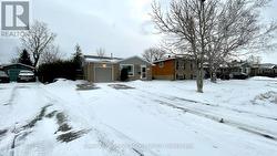 32 COURTICE CRESCENT  Collingwood, ON L9Y 4G1