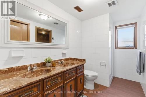 1235 Barton Street, Hamilton, ON - Indoor Photo Showing Bathroom