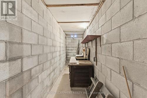 1235 Barton Street, Hamilton, ON - Indoor Photo Showing Bathroom