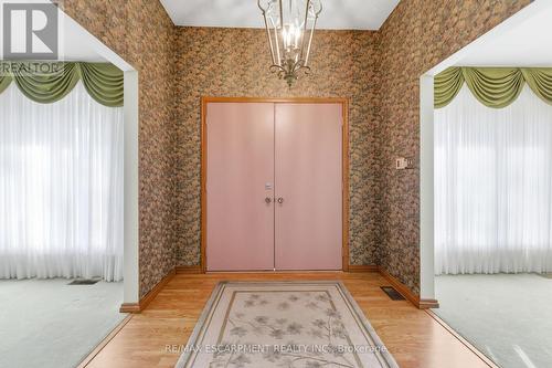 1235 Barton Street, Hamilton, ON - Indoor Photo Showing Other Room