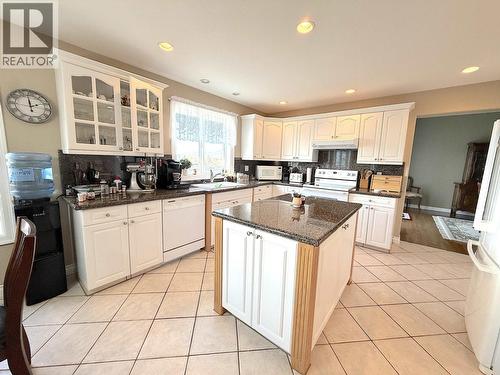 1041 Eagle Drive, Prince Rupert, BC - Indoor Photo Showing Kitchen