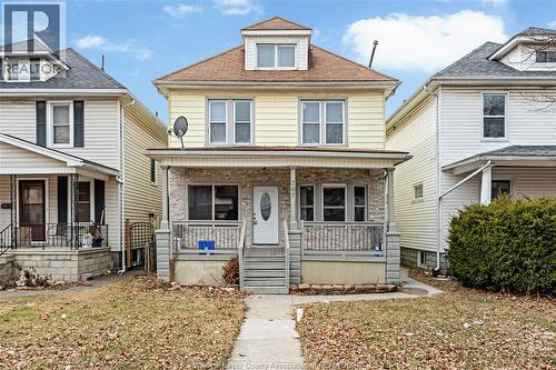 767 Moy AVENUE  Windsor, ON N9A 2N5