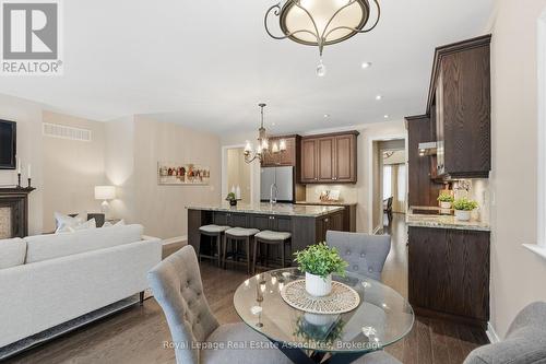290 Eaton Street, Halton Hills, ON - Indoor Photo Showing Dining Room