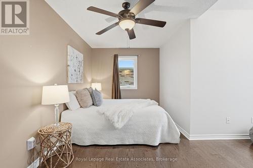 290 Eaton Street, Halton Hills, ON - Indoor Photo Showing Bedroom