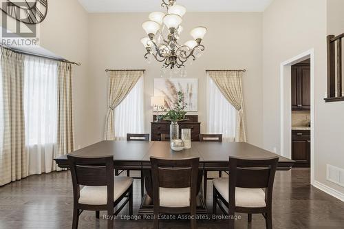 290 Eaton Street, Halton Hills, ON - Indoor Photo Showing Dining Room