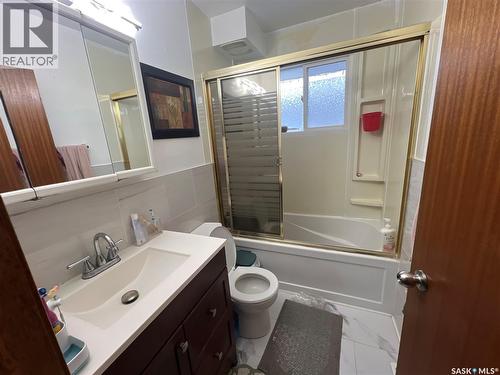 87 Merlin Crescent, Regina, SK - Indoor Photo Showing Bathroom