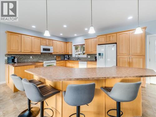 8480 Highway 22A, Trail, BC - Indoor