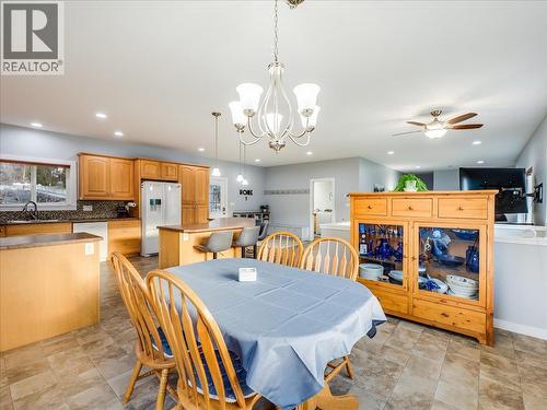 8480 Highway 22A, Trail, BC - Indoor Photo Showing Dining Room