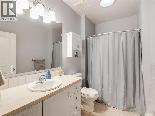8480 Highway 22A, Trail, BC - Indoor Photo Showing Bathroom
