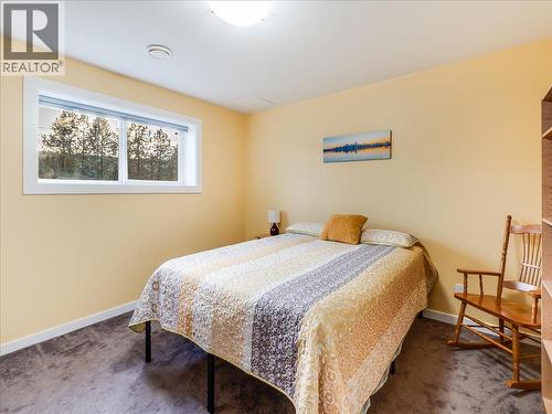 8480 Highway 22A, Trail, BC - Indoor Photo Showing Bedroom