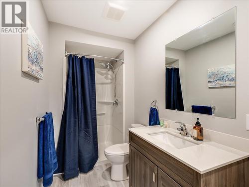 8480 Highway 22A, Trail, BC - Indoor Photo Showing Bathroom