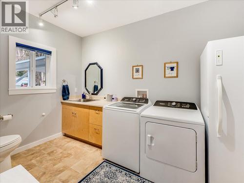 8480 Highway 22A, Trail, BC - Indoor Photo Showing Laundry Room