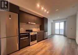 1610 - 195 COMMERCE STREET  Vaughan, ON L4K 0P9