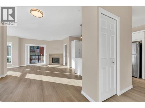 3362 Skaha Lake Road Unit# 203, Penticton, BC - Indoor With Fireplace