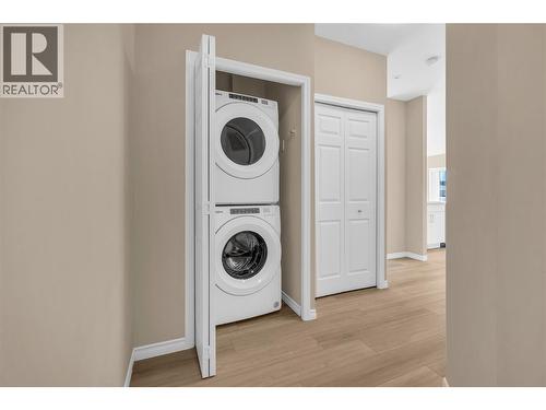 3362 Skaha Lake Road Unit# 203, Penticton, BC - Indoor Photo Showing Laundry Room