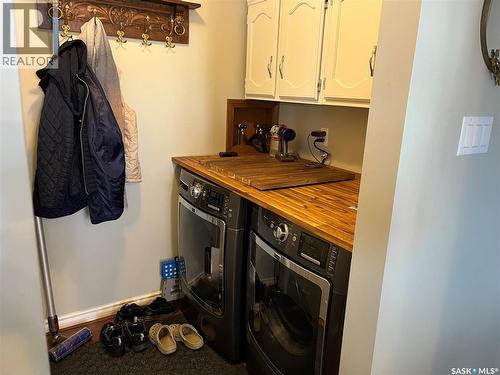 108 7Th Avenue E, Lafleche, SK - Indoor Photo Showing Laundry Room