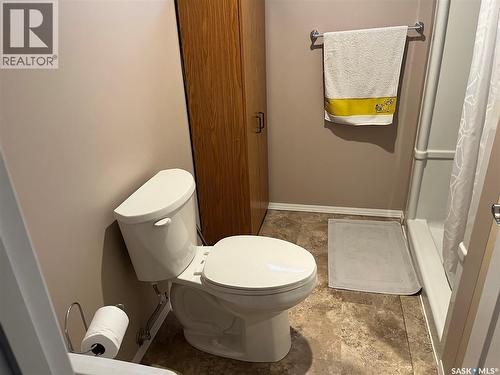108 7Th Avenue E, Lafleche, SK - Indoor Photo Showing Bathroom