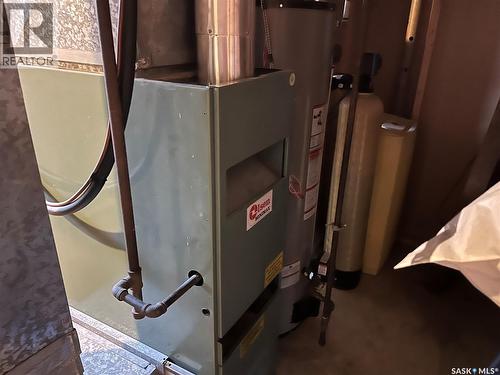 108 7Th Avenue E, Lafleche, SK - Indoor Photo Showing Basement