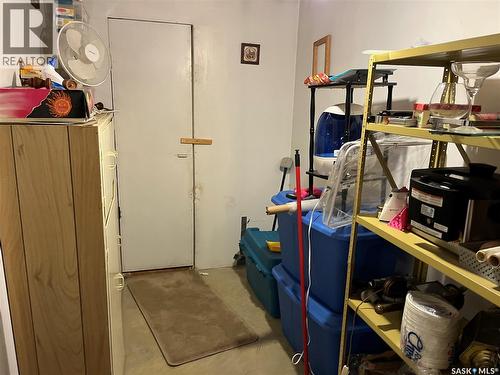 108 7Th Avenue E, Lafleche, SK - Indoor