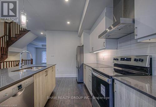 34 - 258 Hespeler Road, Cambridge, ON - Indoor Photo Showing Kitchen With Stainless Steel Kitchen With Double Sink