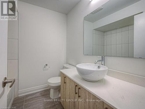 34 - 258 Hespeler Road, Cambridge, ON - Indoor Photo Showing Bathroom