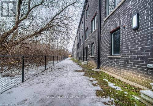 34 - 258 Hespeler Road, Cambridge, ON - Outdoor