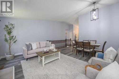 9 - 445 Riverside Drive, London North (North N), ON - Indoor Photo Showing Living Room