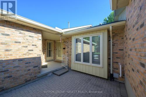 9 - 445 Riverside Drive, London North (North N), ON - Outdoor With Exterior